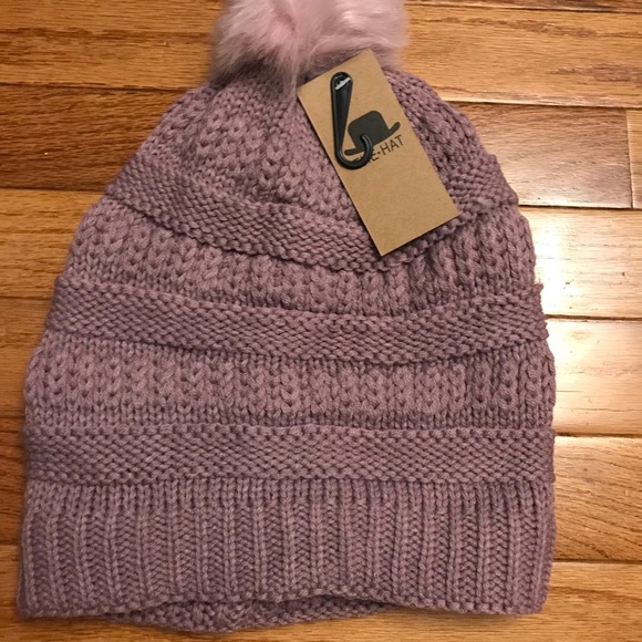 Winter knit hats with cozy lining - Picture 4 of 8